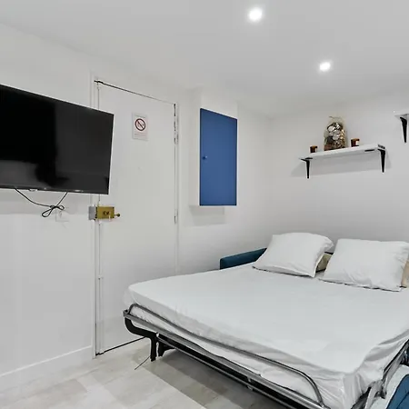 Apartment Rent A - Caire, Montorgueil Paris