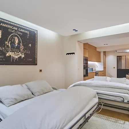 Rent A - Caire, Montorgueil Paris
