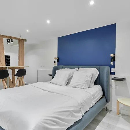 Rent A - Caire, Montorgueil * Parigi