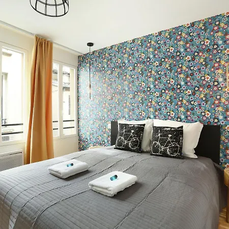 Rent A - Caire, Montorgueil Parigi